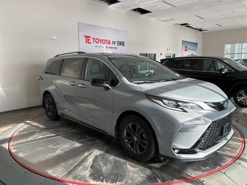 2024 Toyota Sienna XSE 7 Passenger