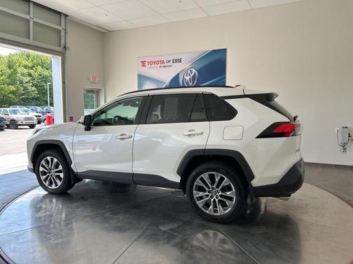 2022 Toyota RAV4 XLE Premium
