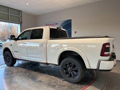 2022 RAM 2500 Laramie Crew Cab 4x4 6'4' Box