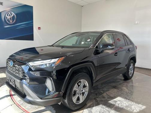 2022 Toyota RAV4 Hybrid XLE
