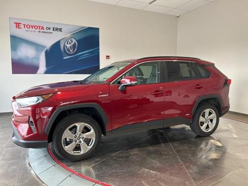 2021 Toyota RAV4 Hybrid XLE Premium