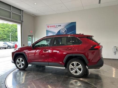 2021 Toyota RAV4 Hybrid XLE Premium