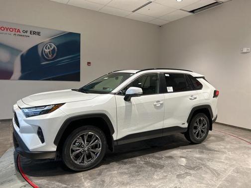 2025 Toyota RAV4 Hybrid XLE Premium