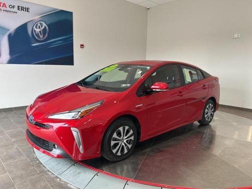 2019 Toyota Prius LE