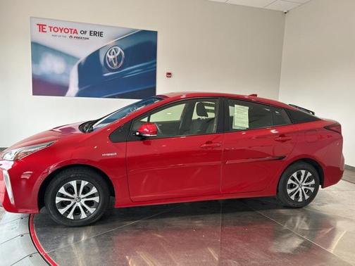 2019 Toyota Prius LE