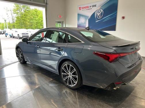 2019 Toyota Avalon XSE