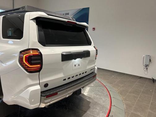 2025 Toyota 4Runner Hybrid Trailhunter