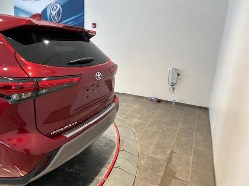 2020 Toyota Highlander Platinum