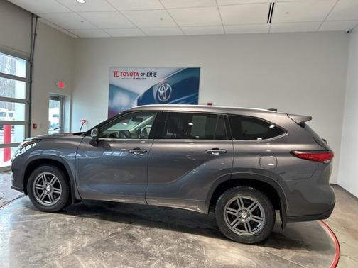 2022 Toyota Highlander Limited