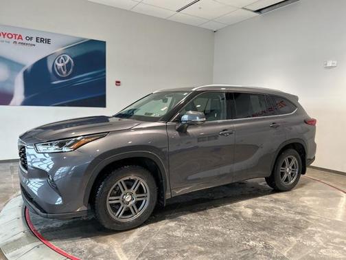 2022 Toyota Highlander Limited