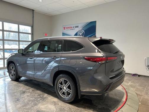 2022 Toyota Highlander Limited
