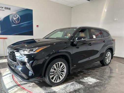 2026 Toyota Highlander Hybrid Platinum