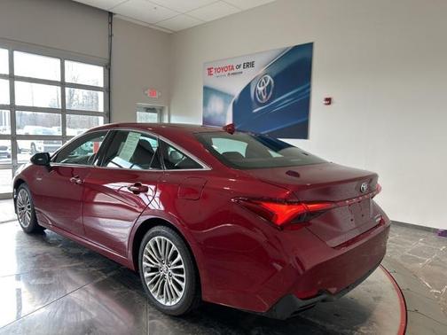 2021 Toyota Avalon Hybrid Limited