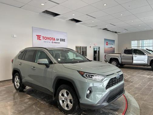 2021 Toyota RAV4 Hybrid XLE