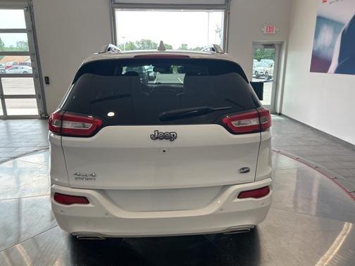 2016 Jeep Cherokee Overland