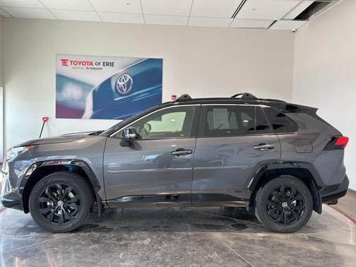 2024 Toyota RAV4 Hybrid SE