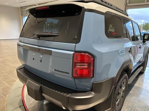 2025 Toyota Land Cruiser Base