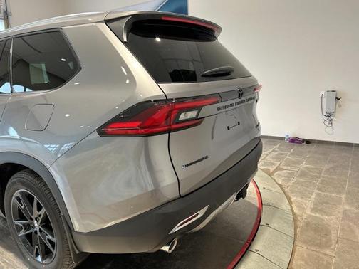 2026 Toyota Grand Highlander Hybrid Platinum MAX