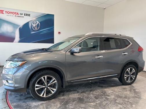 2017 Nissan Rogue SL