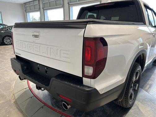 2025 Honda Ridgeline Black