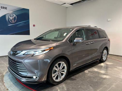 2021 Toyota Sienna Platinum 7 Passenger