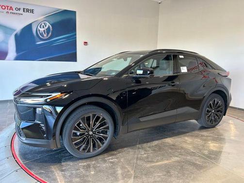 Midnight Black 2026 Toyota C-HR XSE