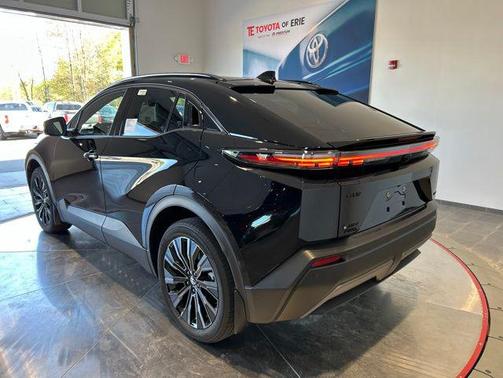 Midnight Black 2026 Toyota C-HR XSE