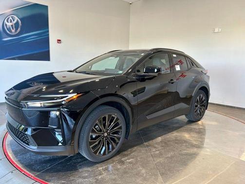 Midnight Black 2026 Toyota C-HR XSE