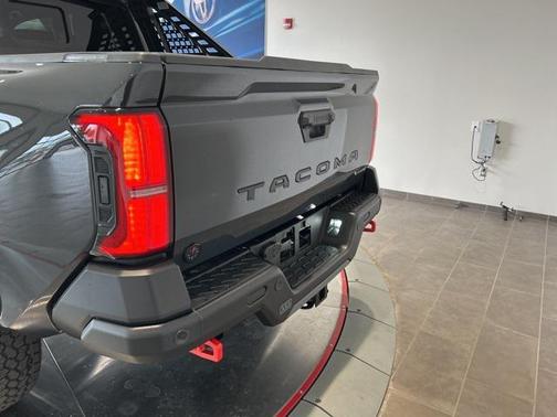 2025 Toyota Tacoma Hybrid Trailhunter