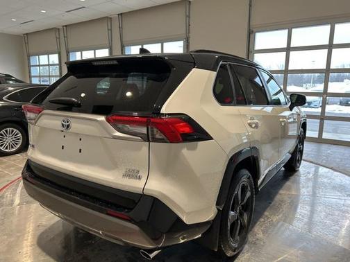 2019 Toyota RAV4 Hybrid SE