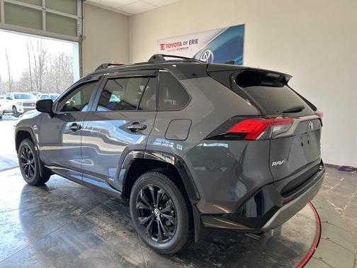 2025 Toyota RAV4 Hybrid SE