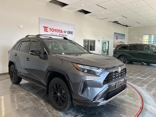2025 Toyota RAV4 Hybrid SE
