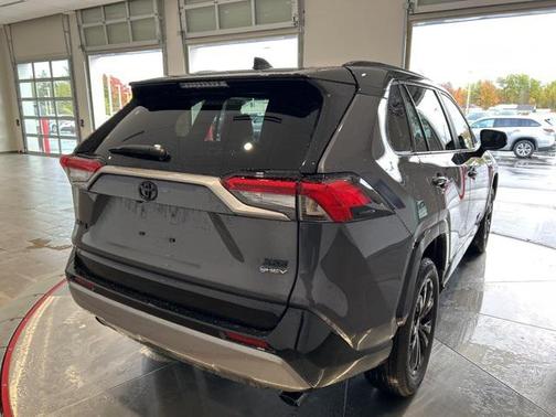 2025 Toyota RAV4 Hybrid SE