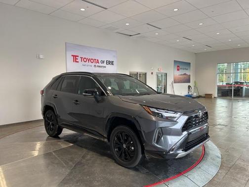 2025 Toyota RAV4 Hybrid SE