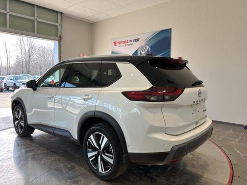 2024 Nissan Rogue SL