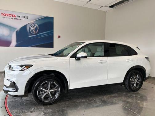 Platinum White Pearl 2025 Honda HR-V EX-L