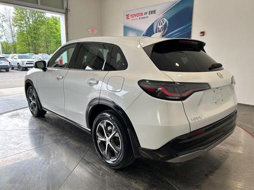 Platinum White Pearl 2025 Honda HR-V EX-L