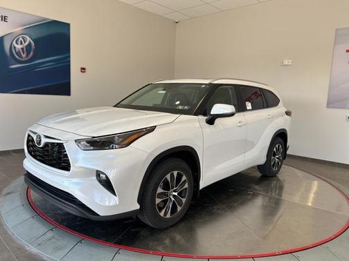 2025 Toyota Highlander XLE