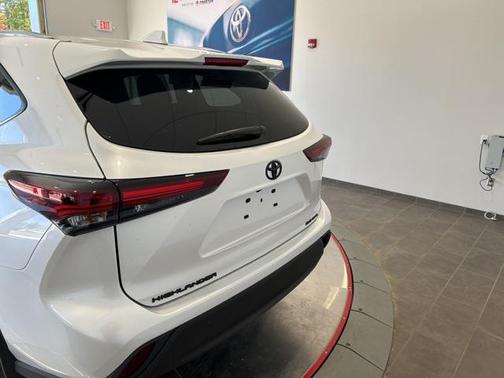 2025 Toyota Highlander XLE