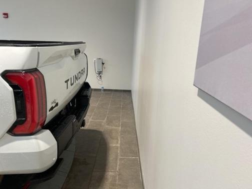 2024 Toyota Tundra Hybrid Limited