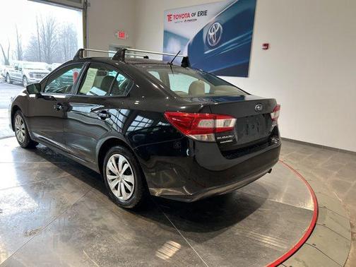 Crystal Black Silica 2022 Subaru Impreza Base