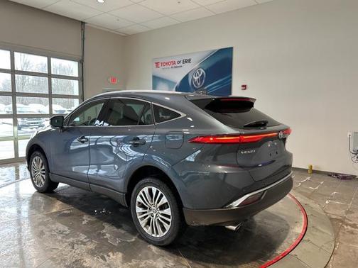 2023 Toyota Venza XLE