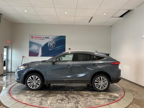 2023 Toyota Venza XLE