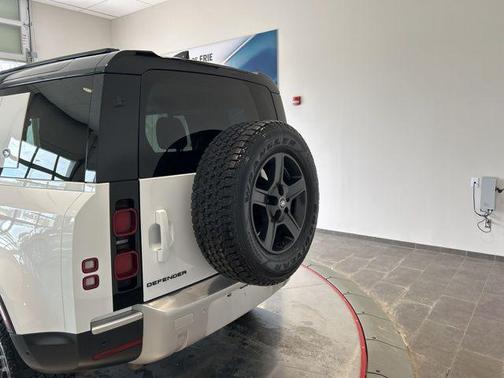 Fuji White 2022 Land Rover Defender 110 Standard