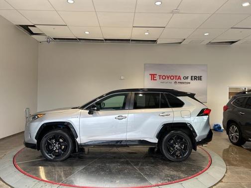 2019 Toyota RAV4 Hybrid SE