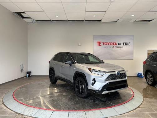 2019 Toyota RAV4 Hybrid SE