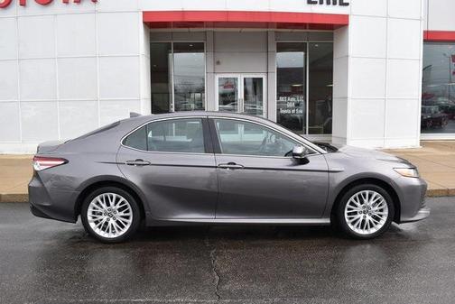 2019 Toyota Camry Hybrid XLE