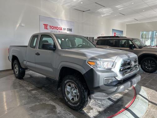 2016 Toyota Tacoma SR