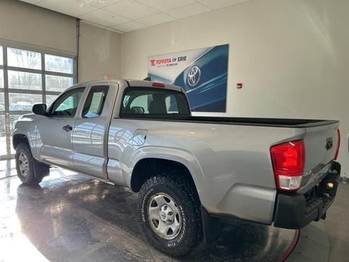 2016 Toyota Tacoma SR