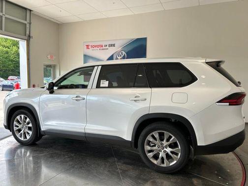 Pearl 2026 Toyota Grand Highlander Limited